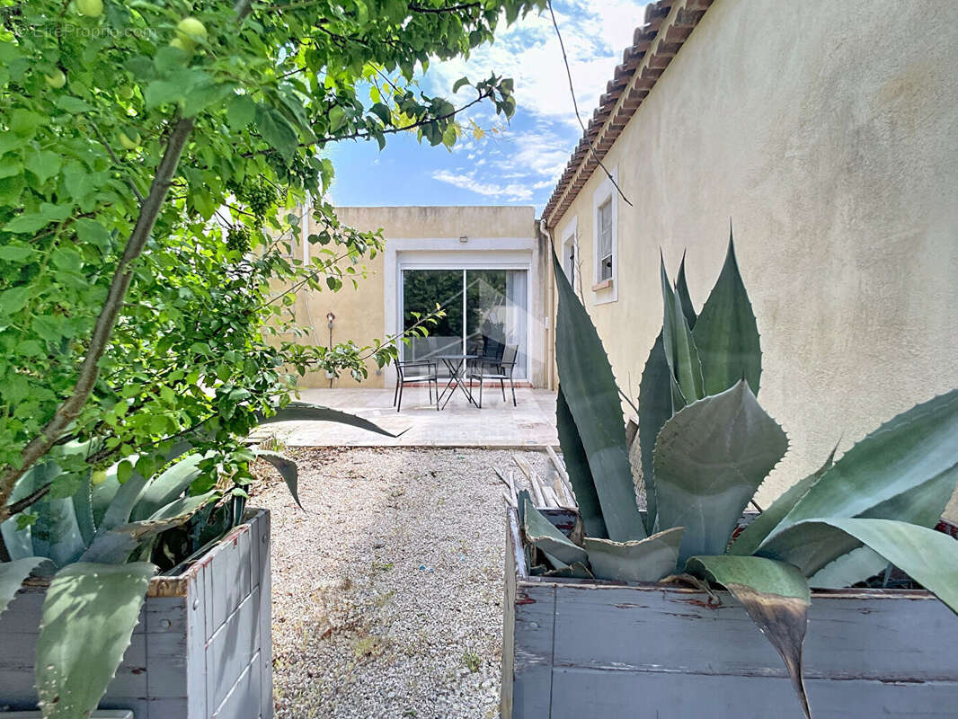 Maison à COUDOUX