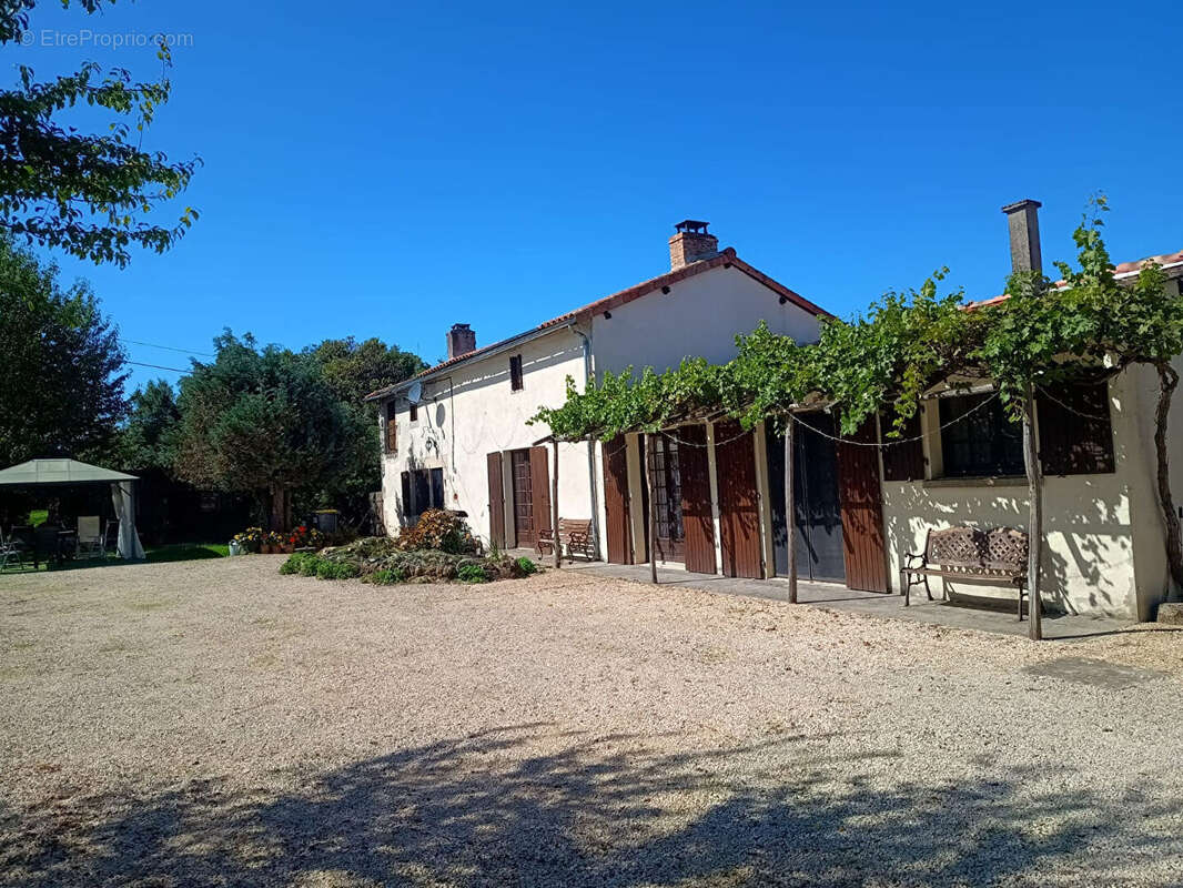 Maison à BLANZAY