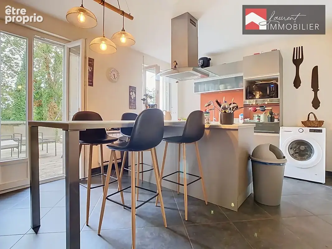 À VENDRE  - Appartement 5 pièces à vendre à Chalon sur Saône - 97 m² - photo 1