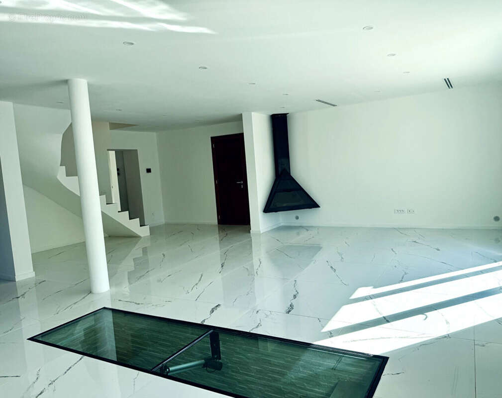 Maison à CAGNES-SUR-MER