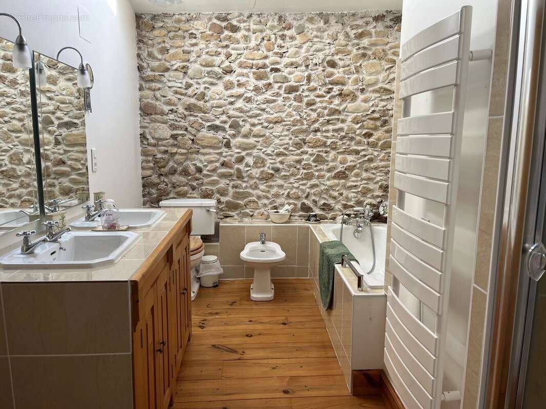 Appartement à PUIVERT