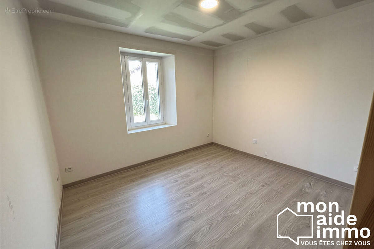 Maison 85 m² à Coutras  - photo 6