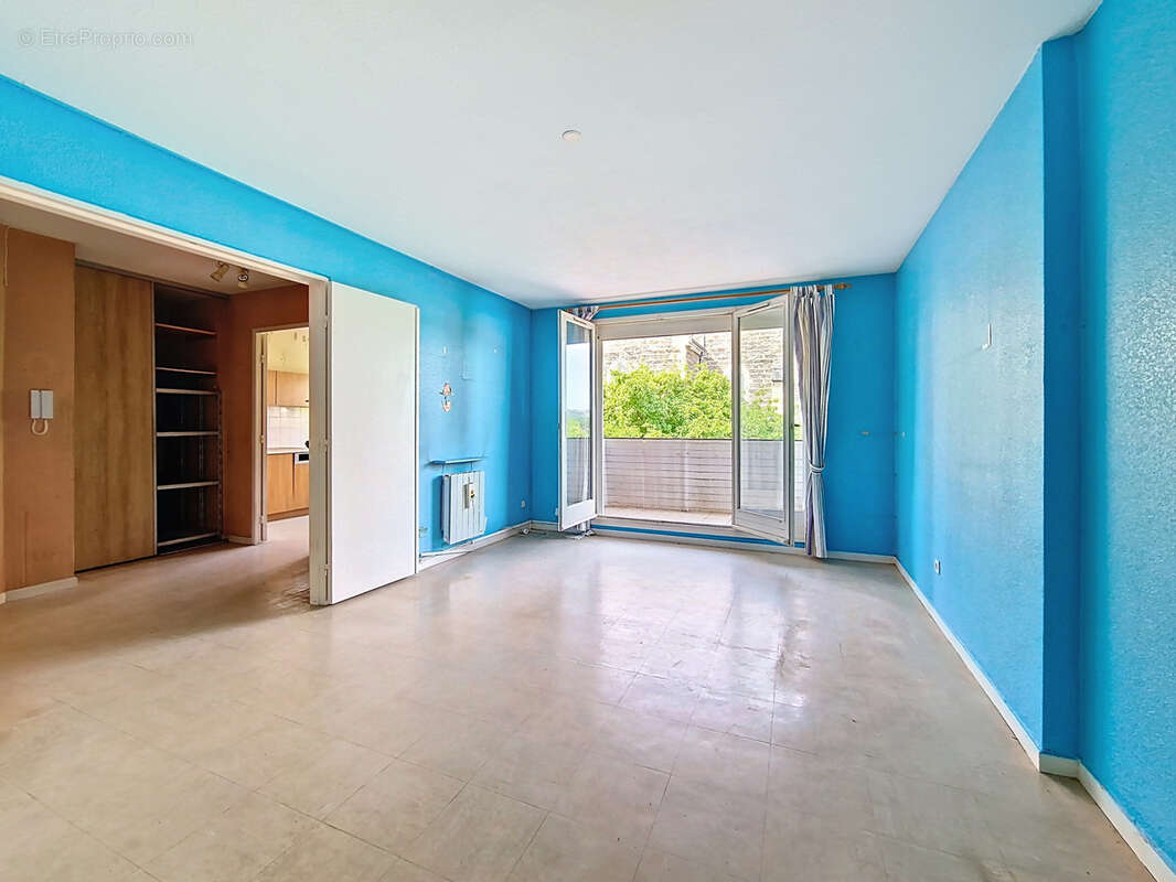 Appartement à SEREZIN-DU-RHONE