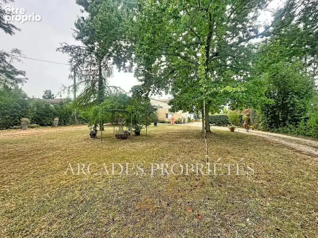 Maison 8 pièces 320 m² à vendre à Fronsac (33126) - photo 5