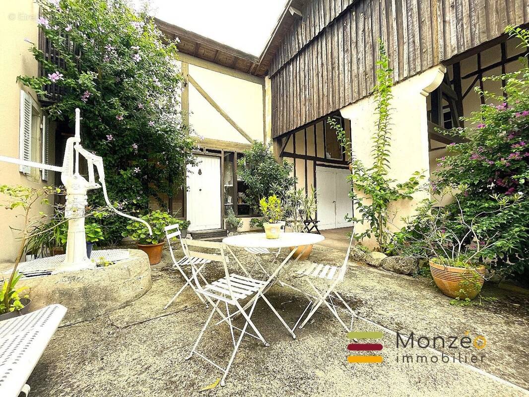 Maison à MUGRON