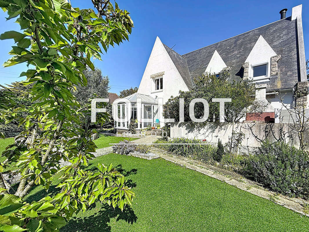 Maison à SAINT-PAIR-SUR-MER