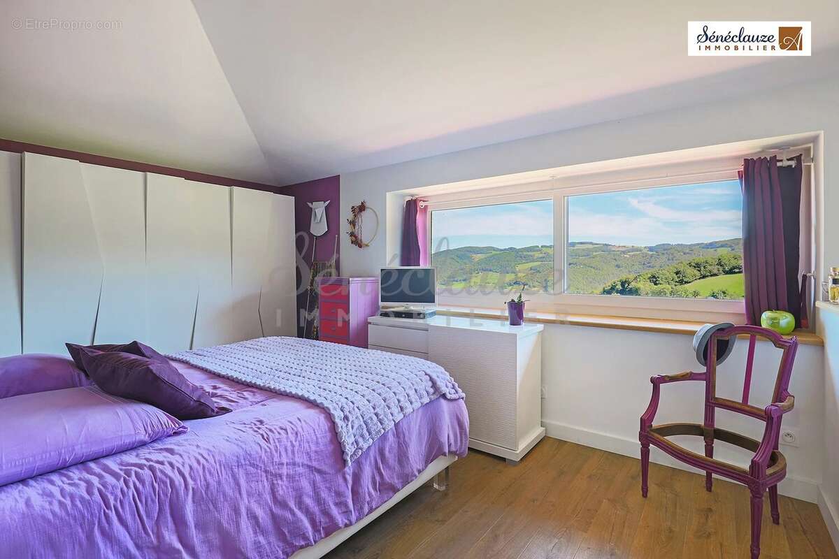 Maison à SAINT-MARTIN-EN-HAUT