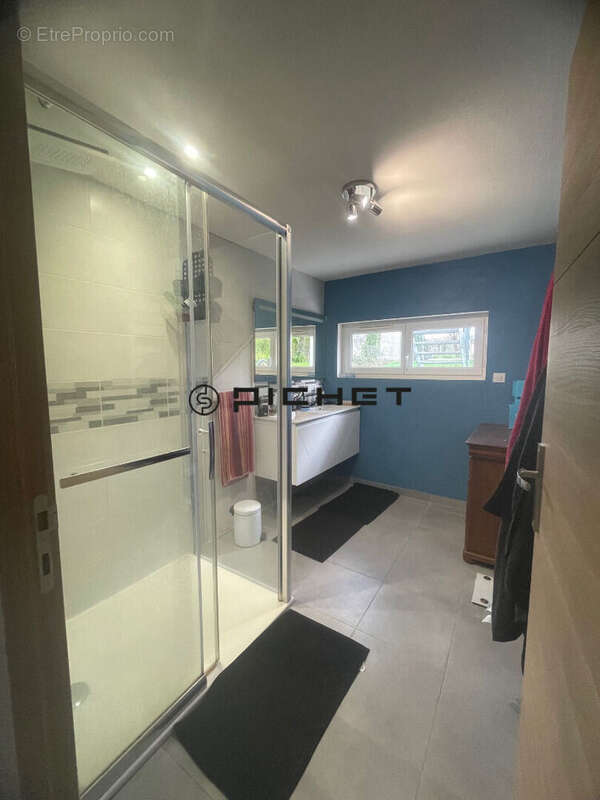 Maison à RUELLE-SUR-TOUVRE