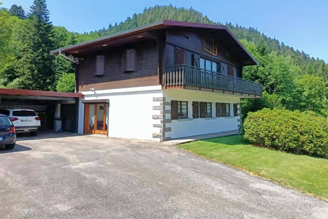 Maison à LA BRESSE