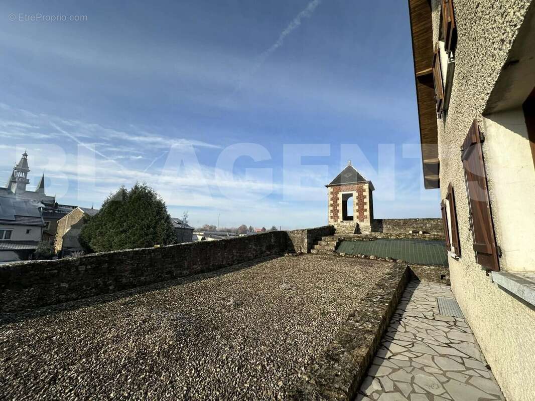 4ef9b724-5234-4a16-a756-1c52d572be81 - Maison à MOUZON