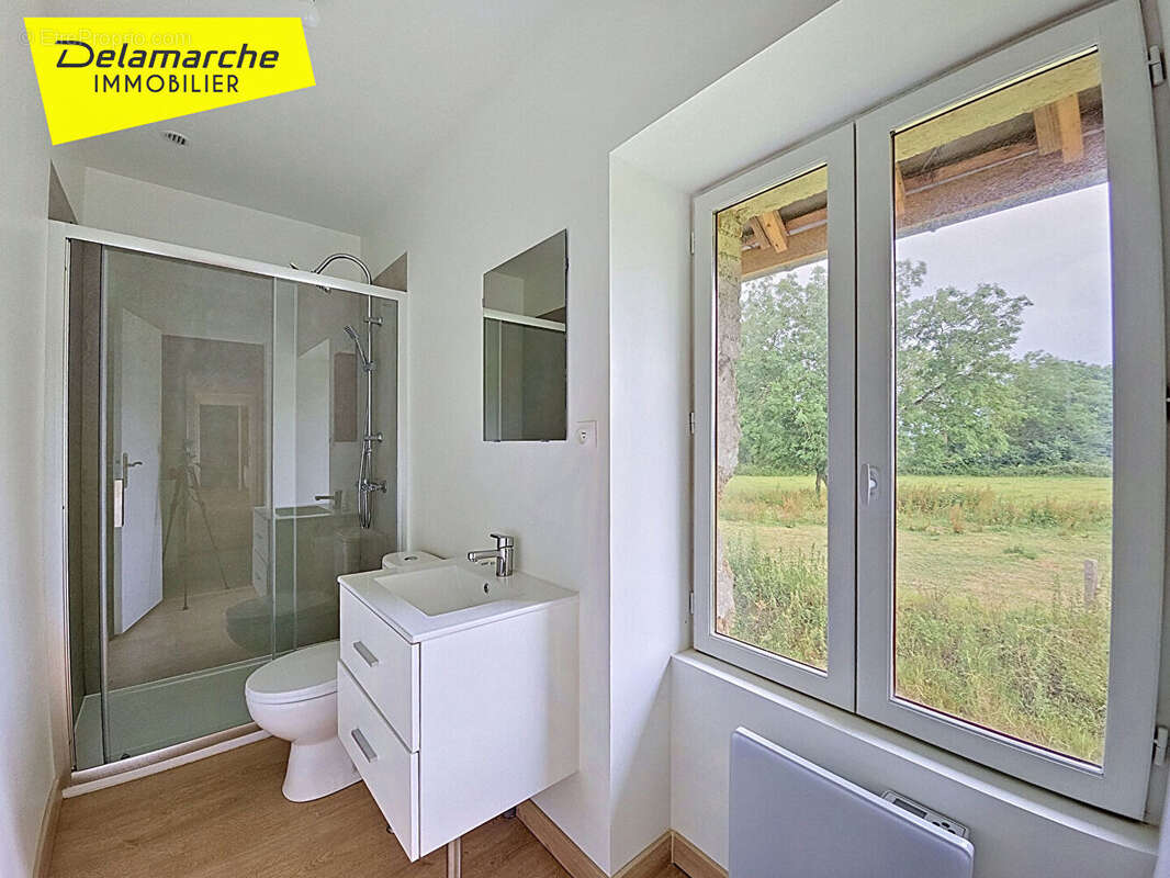 A vendre maison Cerences  5 pièces dans un endroit calme - photo 5