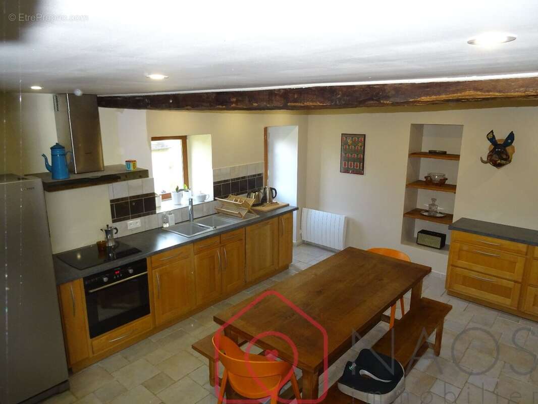 Maison à IVOY-LE-PRE