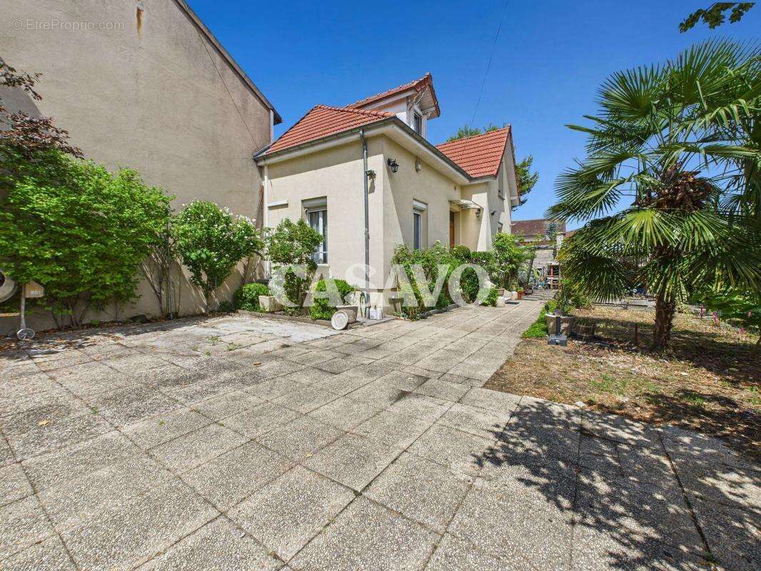 Maison à CHAMPIGNY-SUR-MARNE