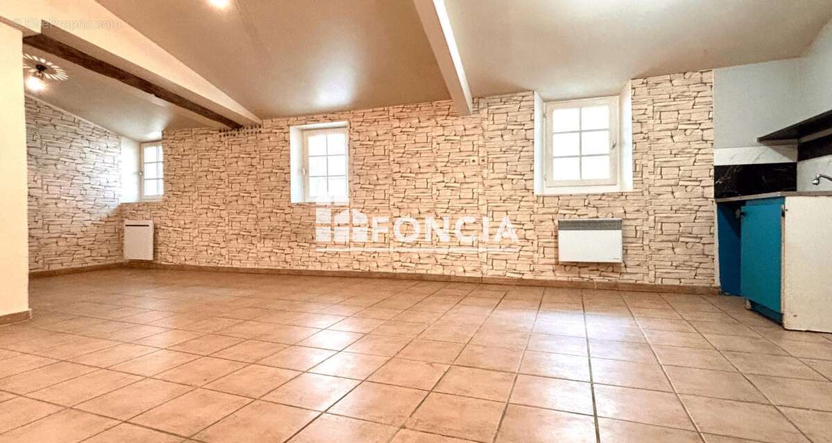 Appartement à MARSEILLE-2E