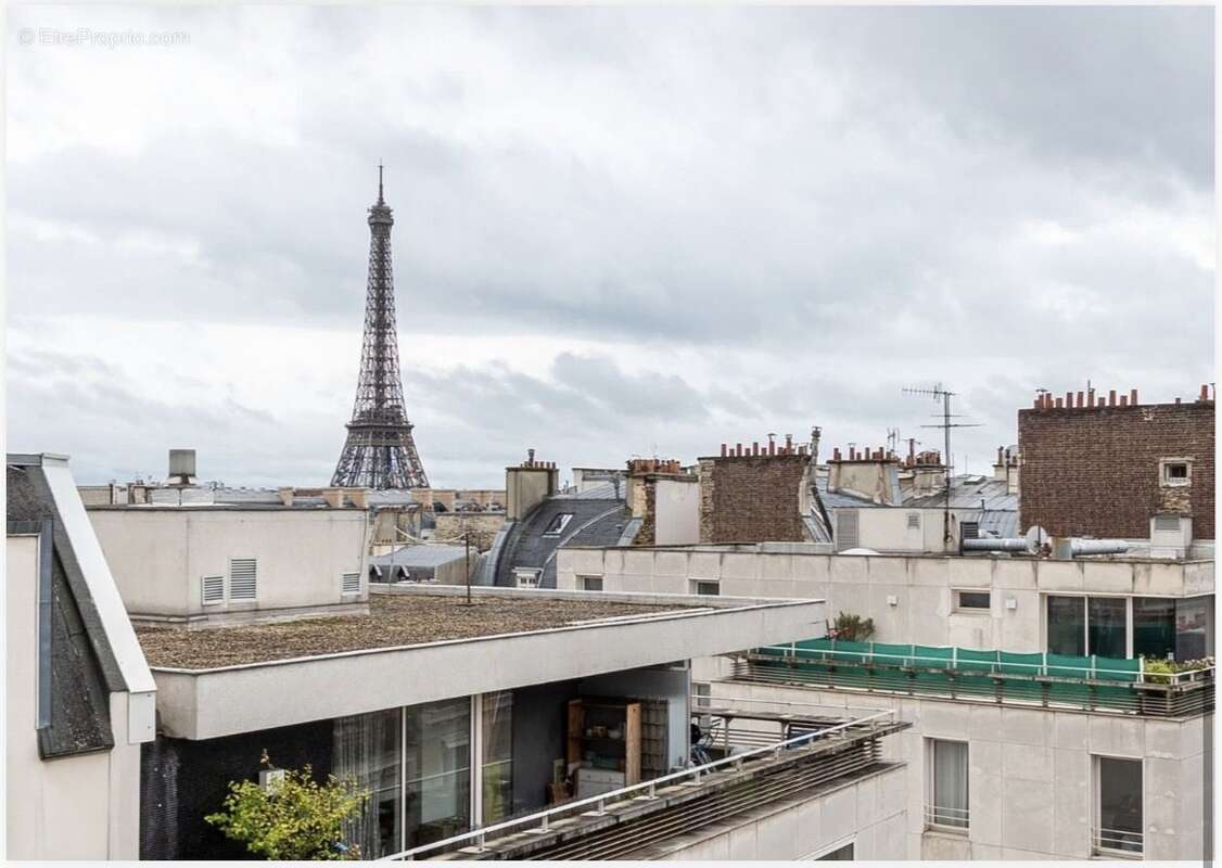 Appartement à PARIS-16E