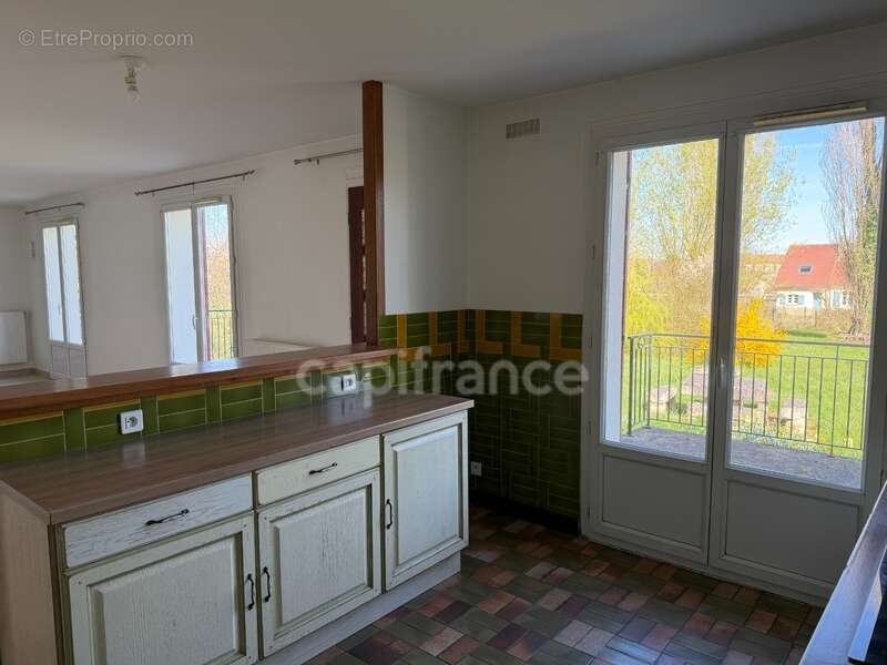 Maison à vendre 6 pièces PONTIGNY (89) de 136 M2 4 chambres Terrain garage plus bâtiment - photo 3