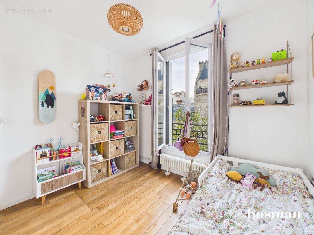 Appartement à PARIS-17E