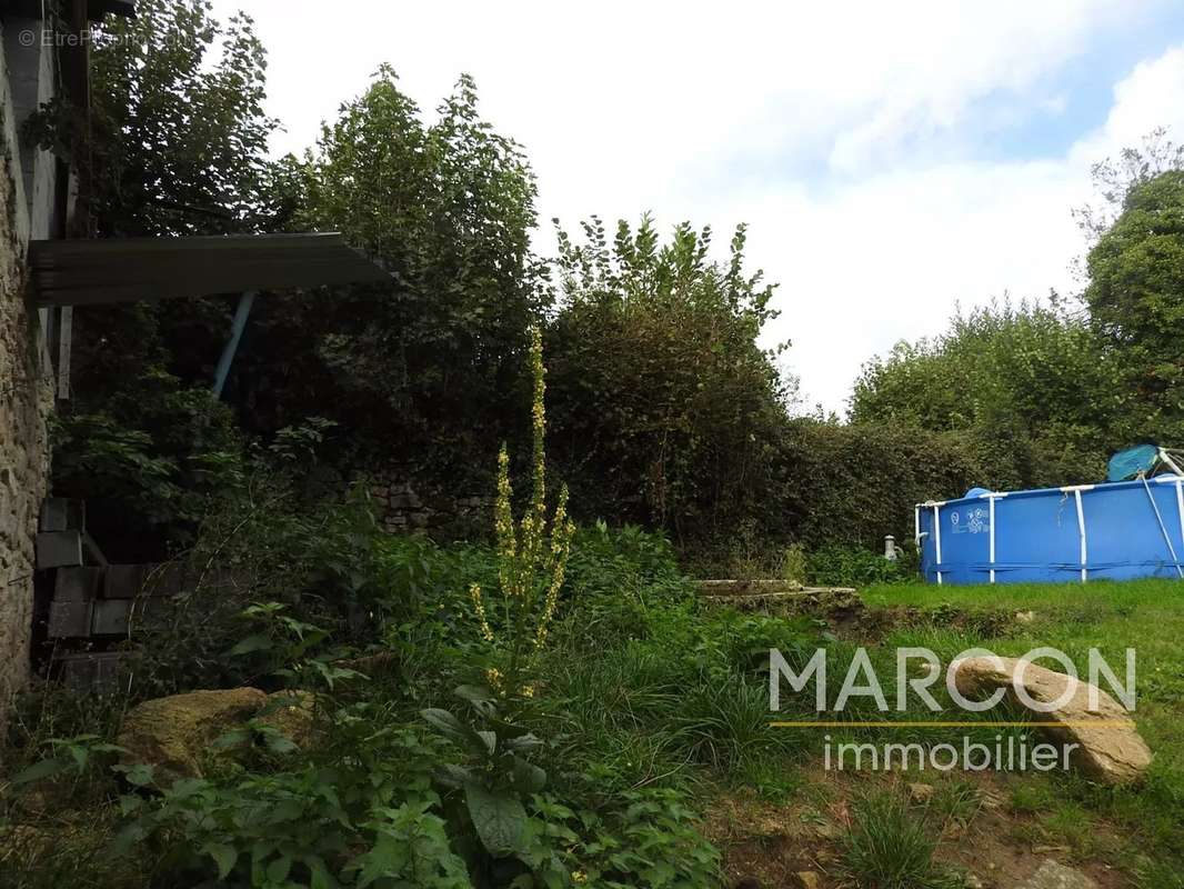 Maison à SAINT-MARC-A-FRONGIER