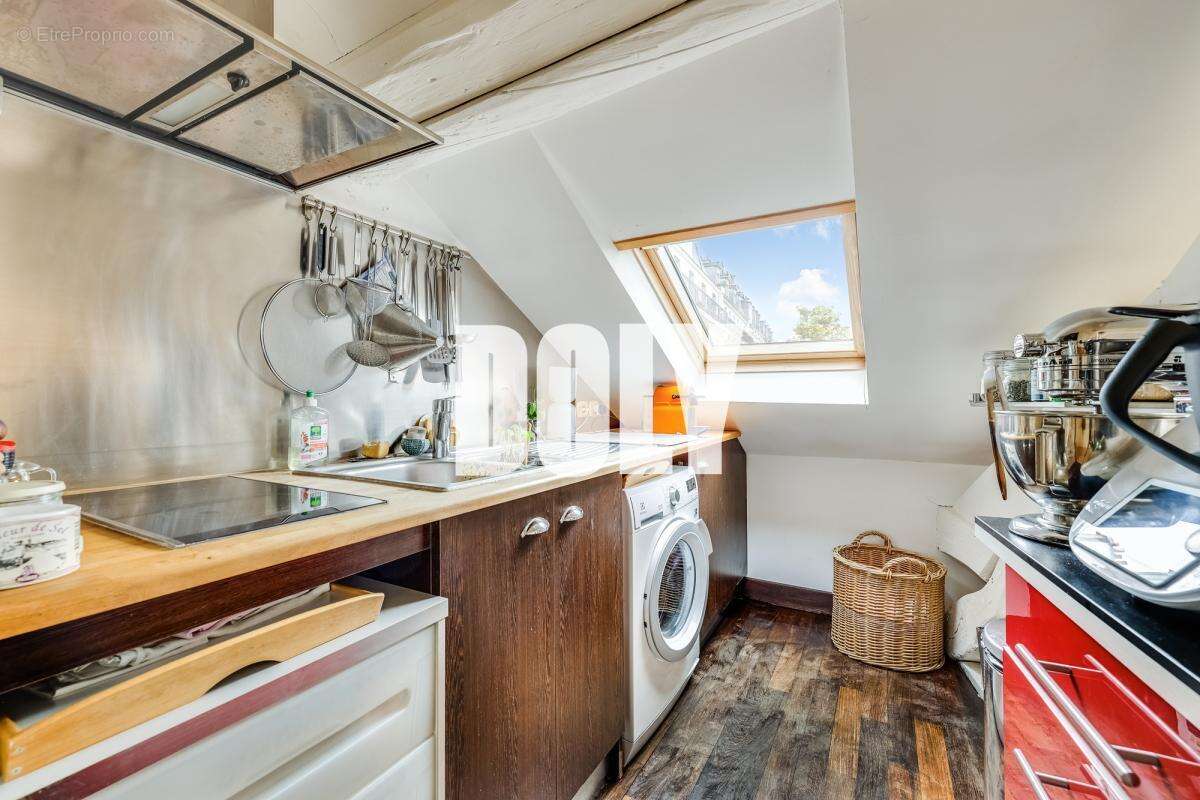 Appartement à PARIS-17E