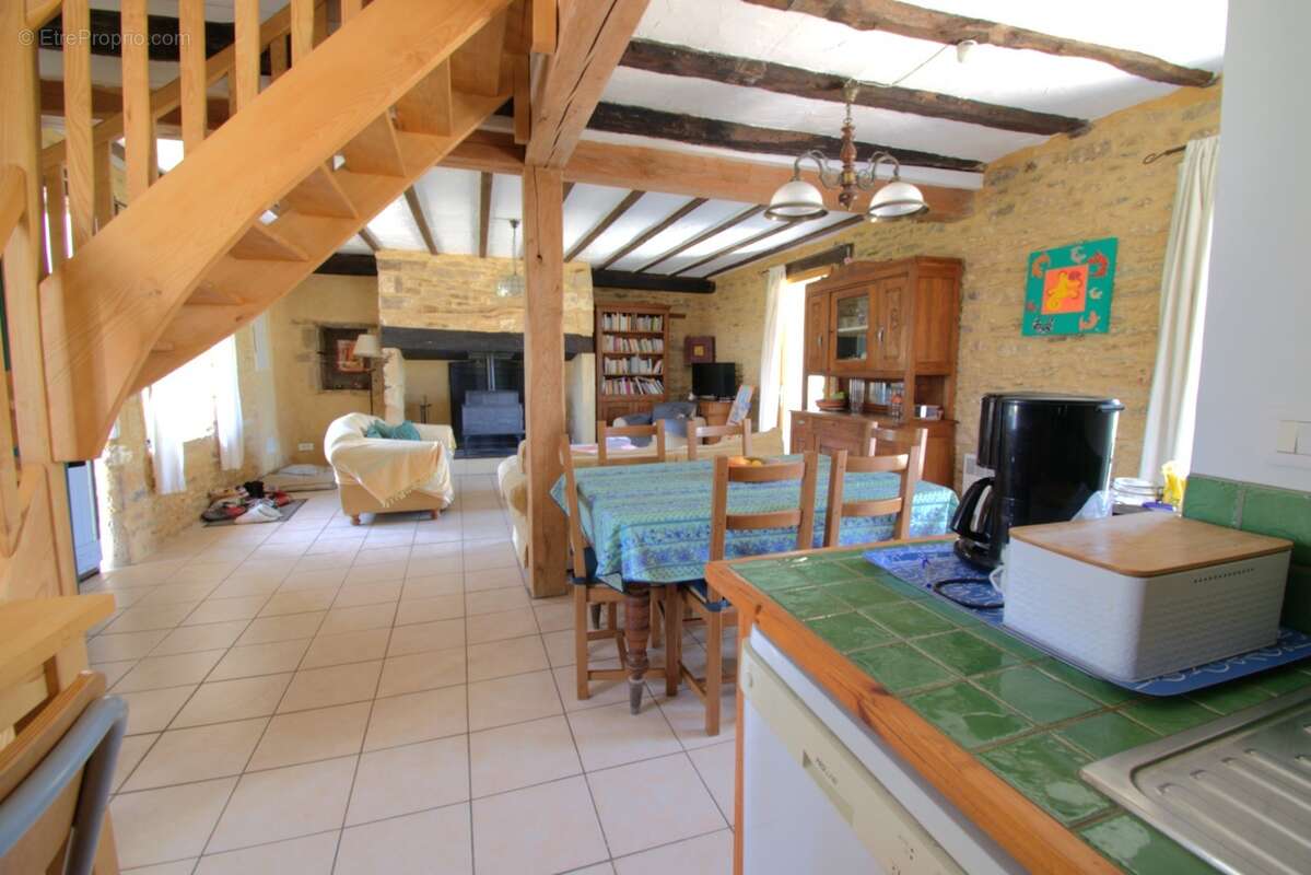 SAINT GENIES (24), vente propriété 277 m2 sur 4 ha, gîtes en activité - photo 14