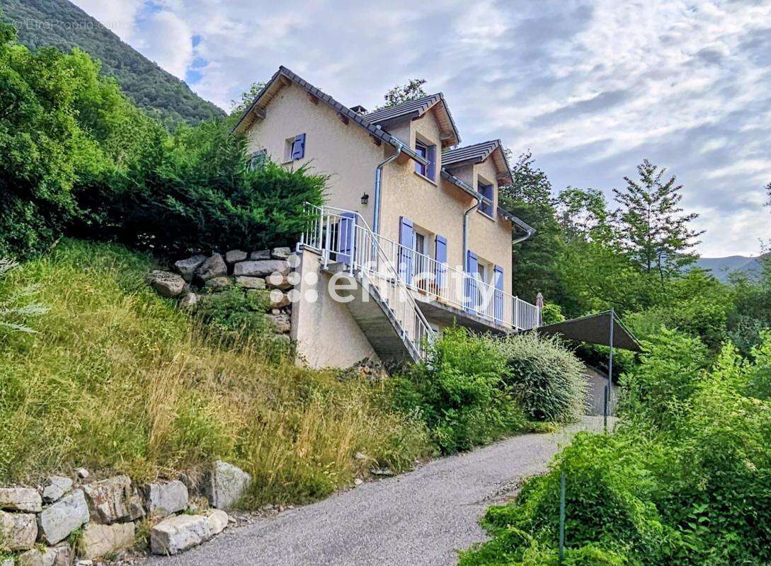 Maison à ASPRES-LES-CORPS