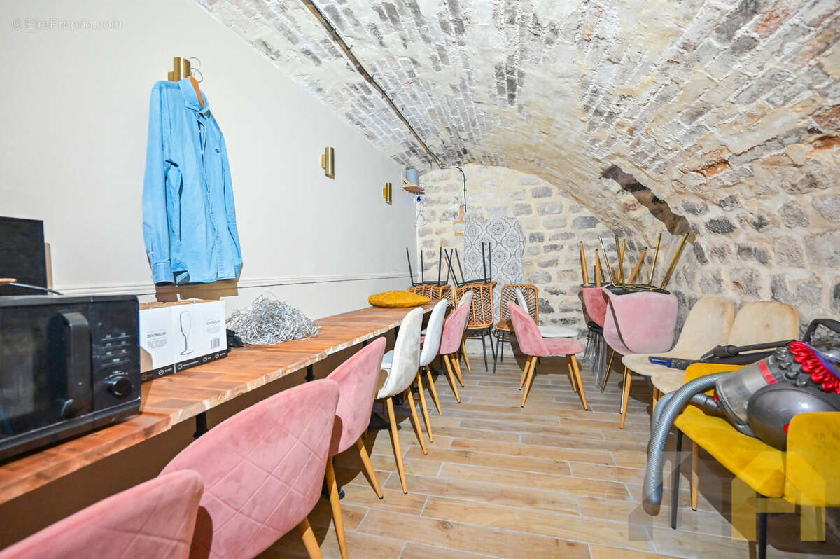 Commerce à PARIS-18E