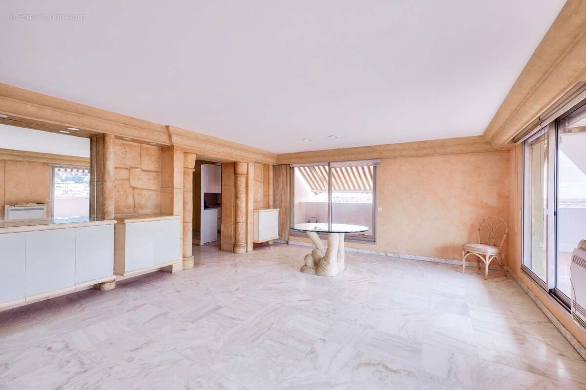Appartement à NICE