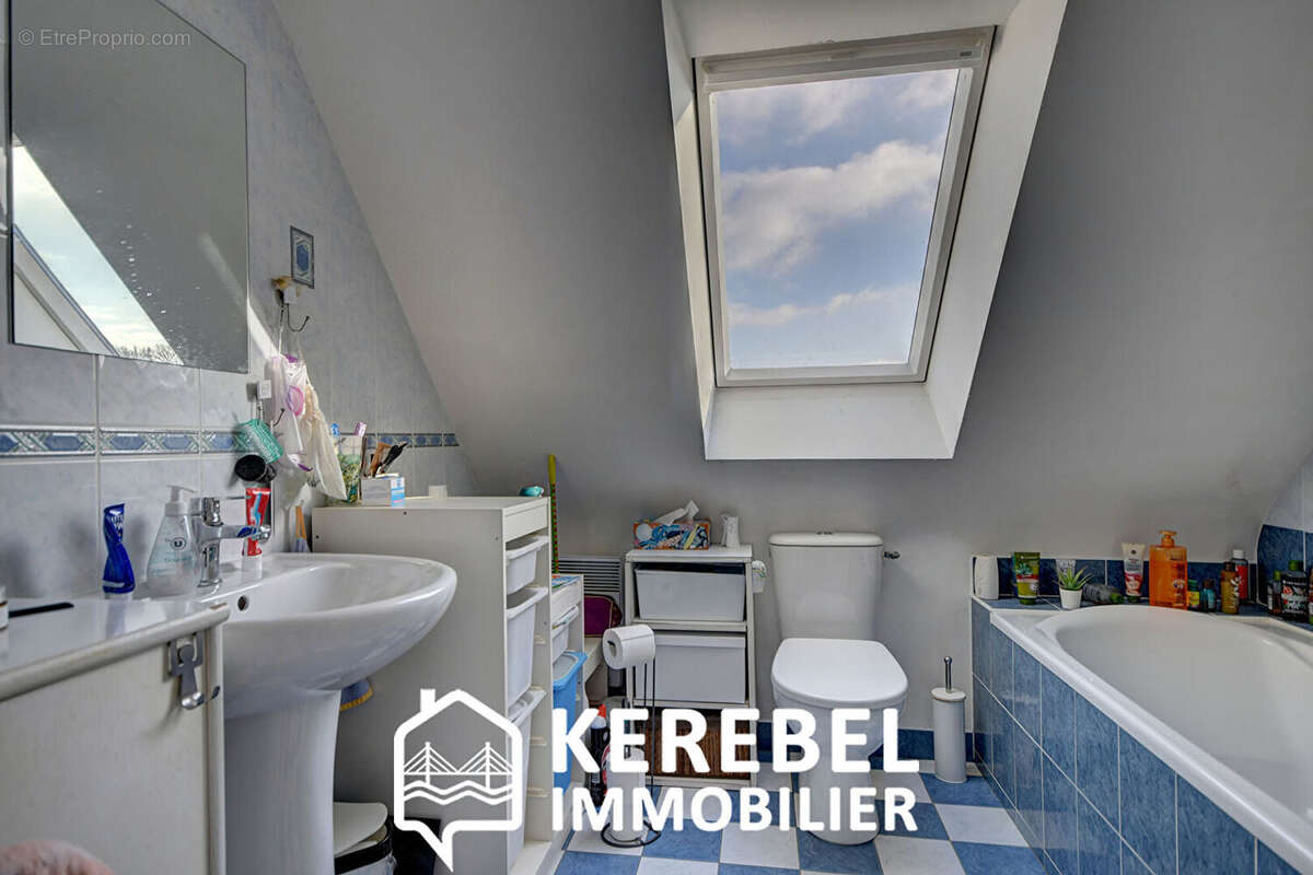 Maison à LOGONNA-DAOULAS