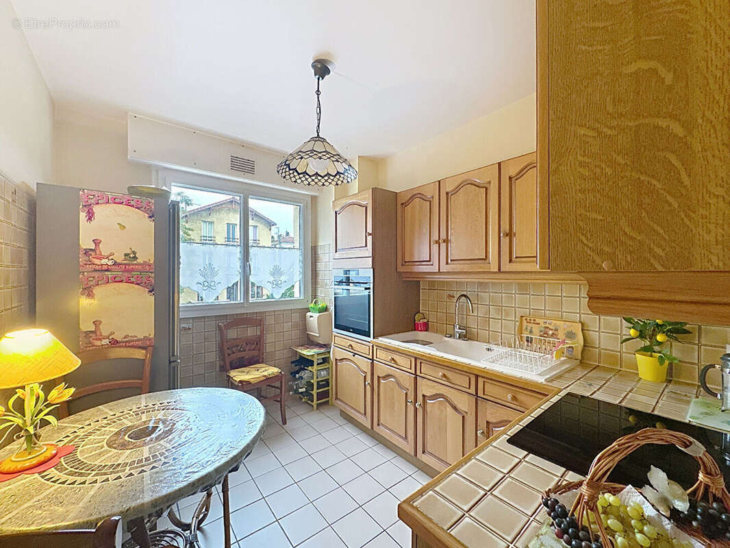 Appartement à SAINT-MAUR-DES-FOSSES