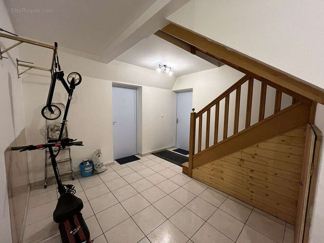 Appartement 2 pièces - 34 m² - Plein centre de L'Isle-Jourdain (Gers) - Idéal investisseur - photo 4