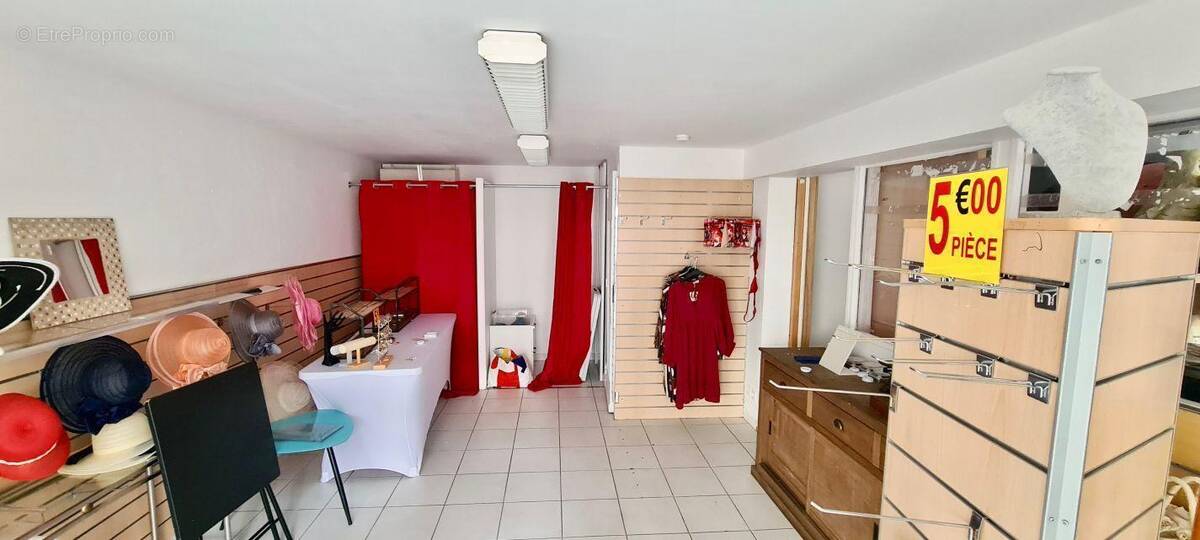 Commerce à LE GRAU-DU-ROI