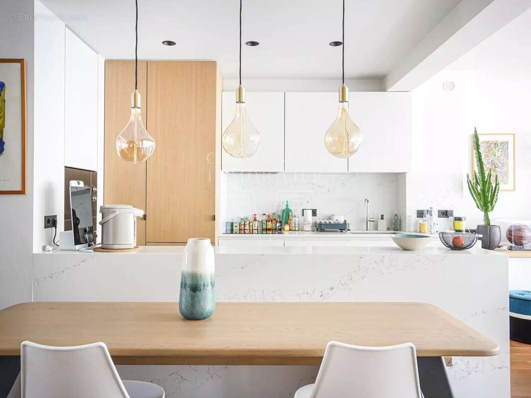 Appartement à PARIS-7E