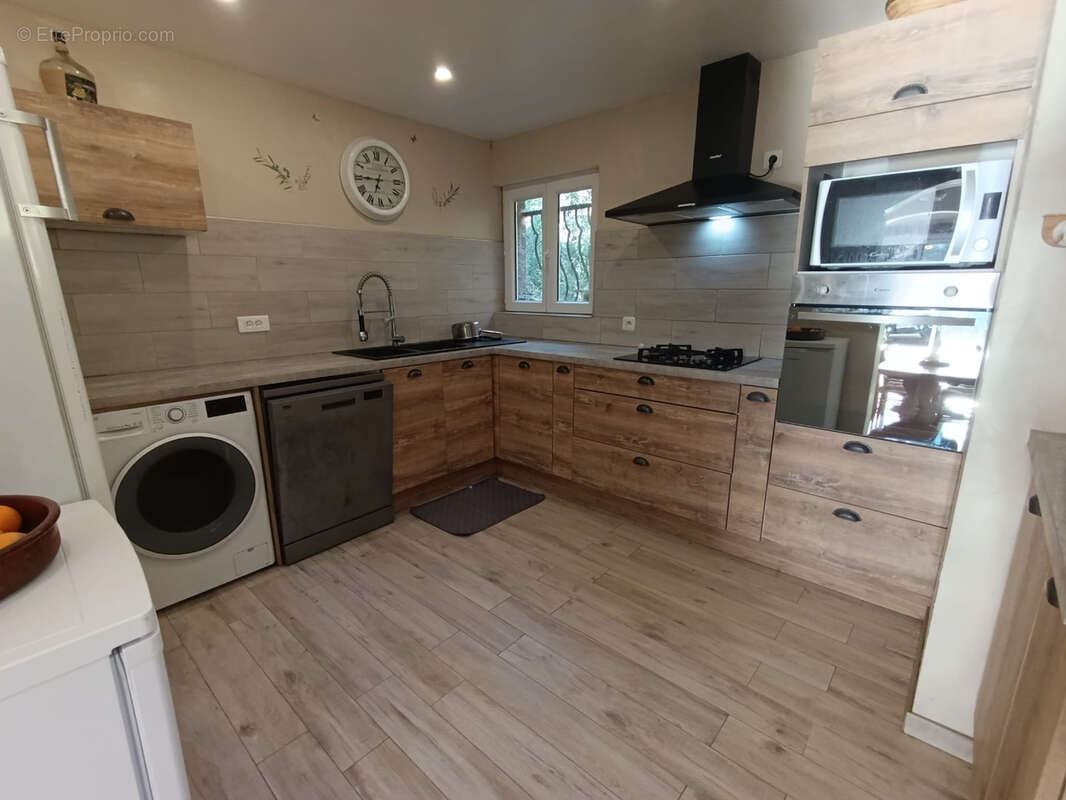 Maison à SANTA-MARIA-FIGANIELLA