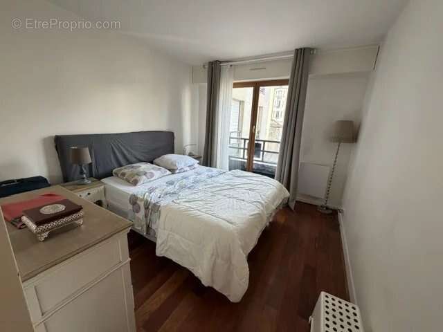 TRES BEL APPARTEMENT 3 PIECES dans bel immeuble de standing - photo 3