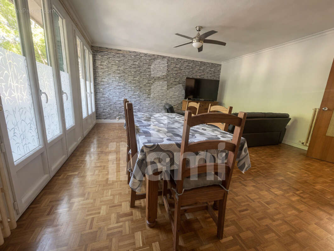 Appartement à TOURNON-SUR-RHONE