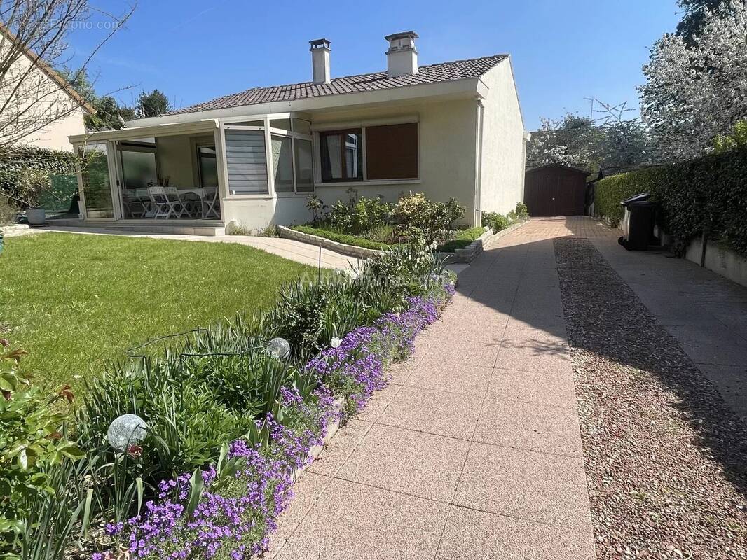 Maison à SOISY-SUR-SEINE