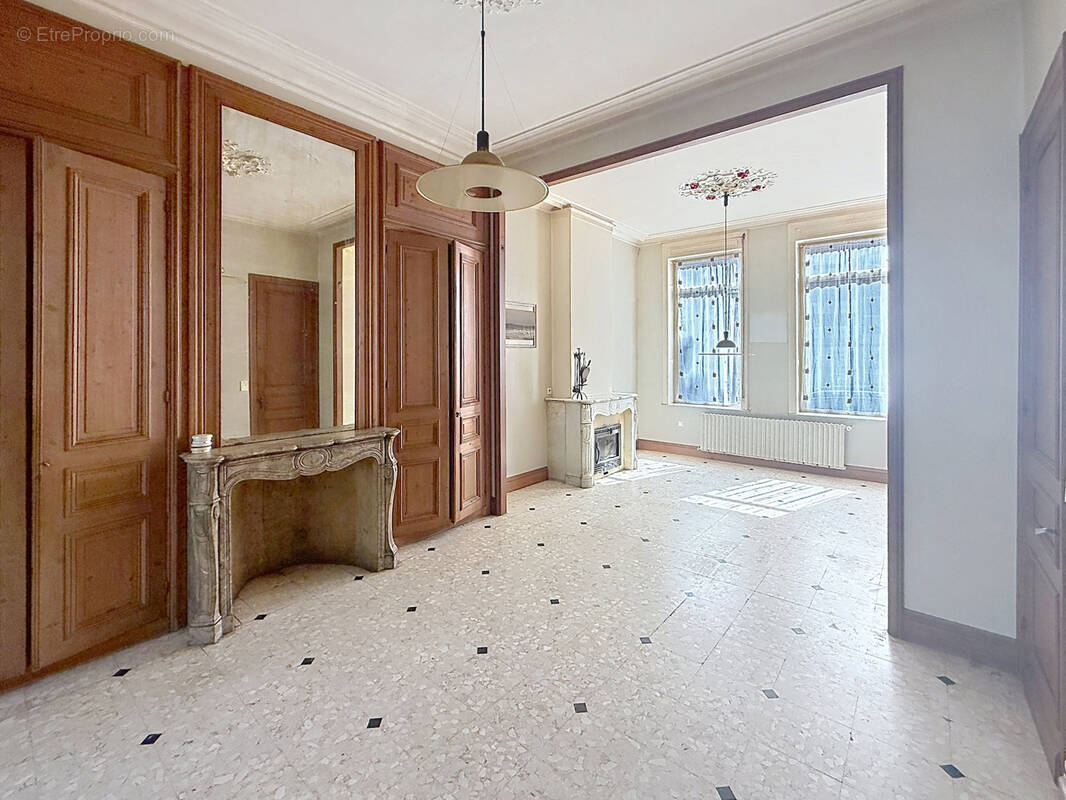 Tourcoing Centre   Élégante maison semi-bourgeoise de 140 m2   5 chambres   Jardin - photo 3