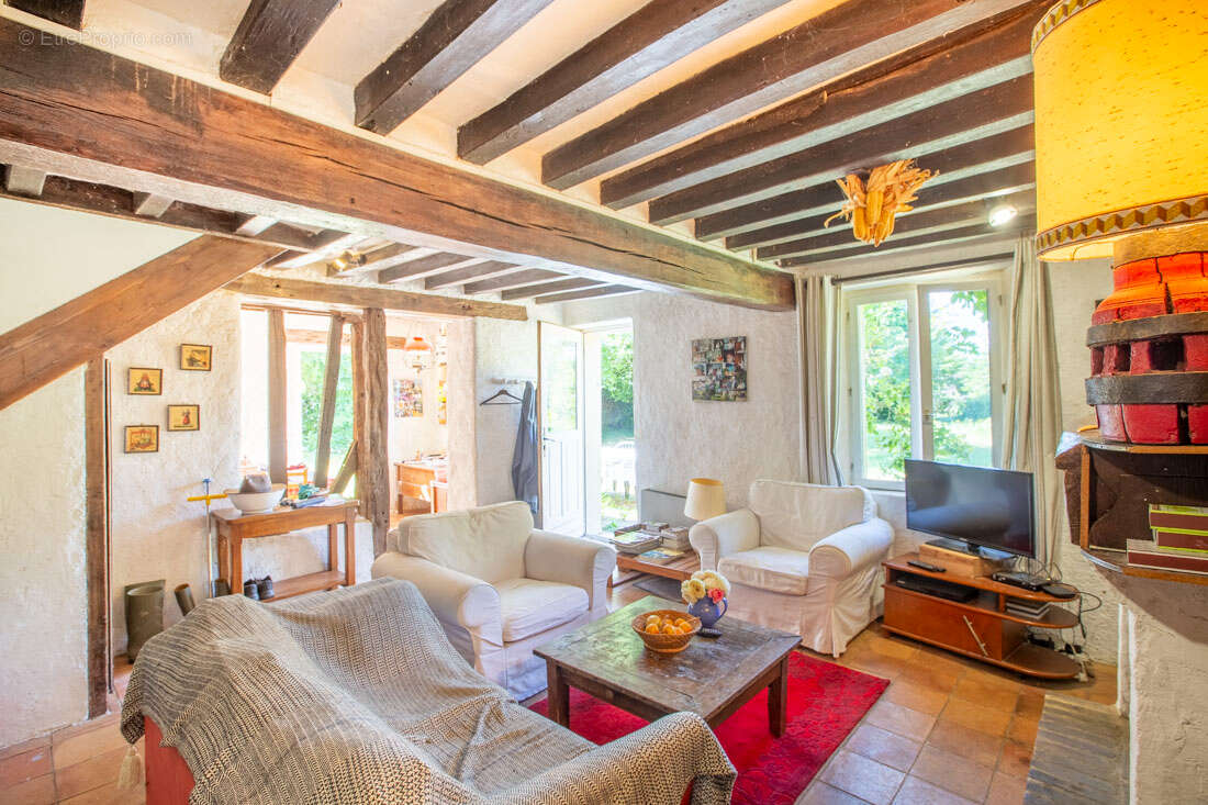 Coup de coeur a Bretagnolles (27) - Maison de charme avec jardin tres charmant a 1h de Paris - photo 3