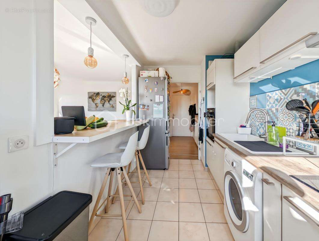 Superbe appartement t3 dernier etage avec ascenseur balcon et deux parkings / dpe c - photo 8