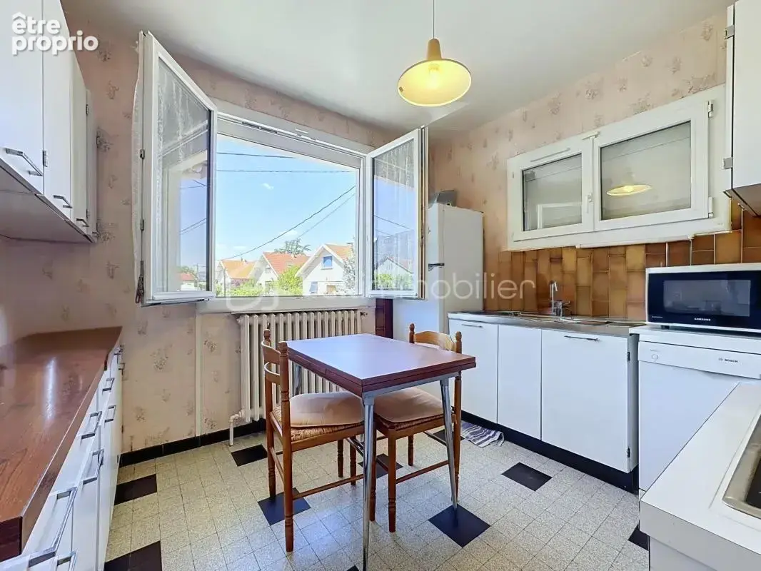 Maison familiale avec jardin de 700 m² – Quartier de la Commanderie – Échirolles - photo 15