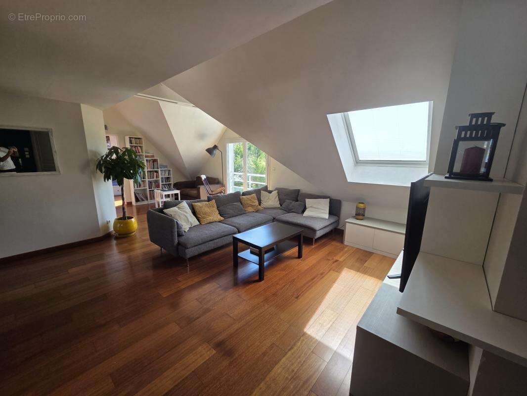 Appartement à SAINT-SEBASTIEN-SUR-LOIRE