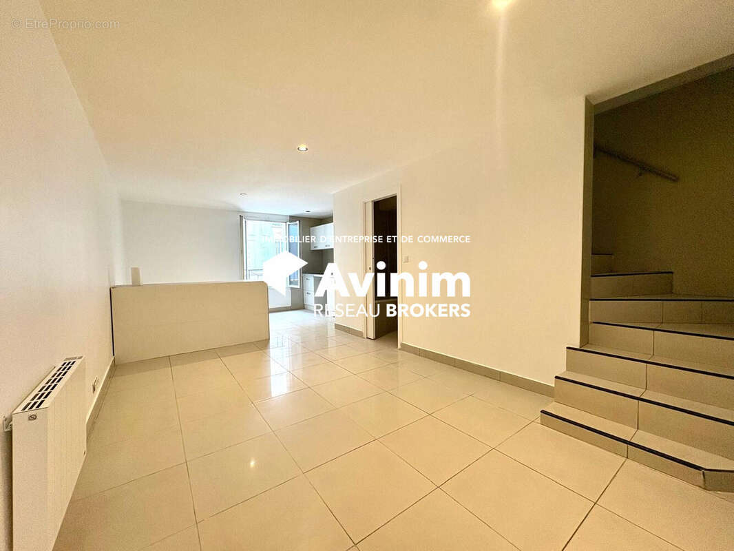 Appartement à AUBERVILLIERS