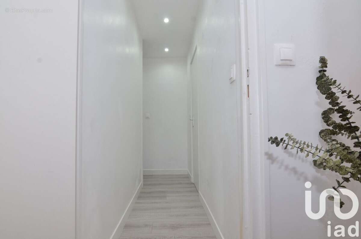 Photo 7 - Appartement à FERRIERES-EN-BRIE