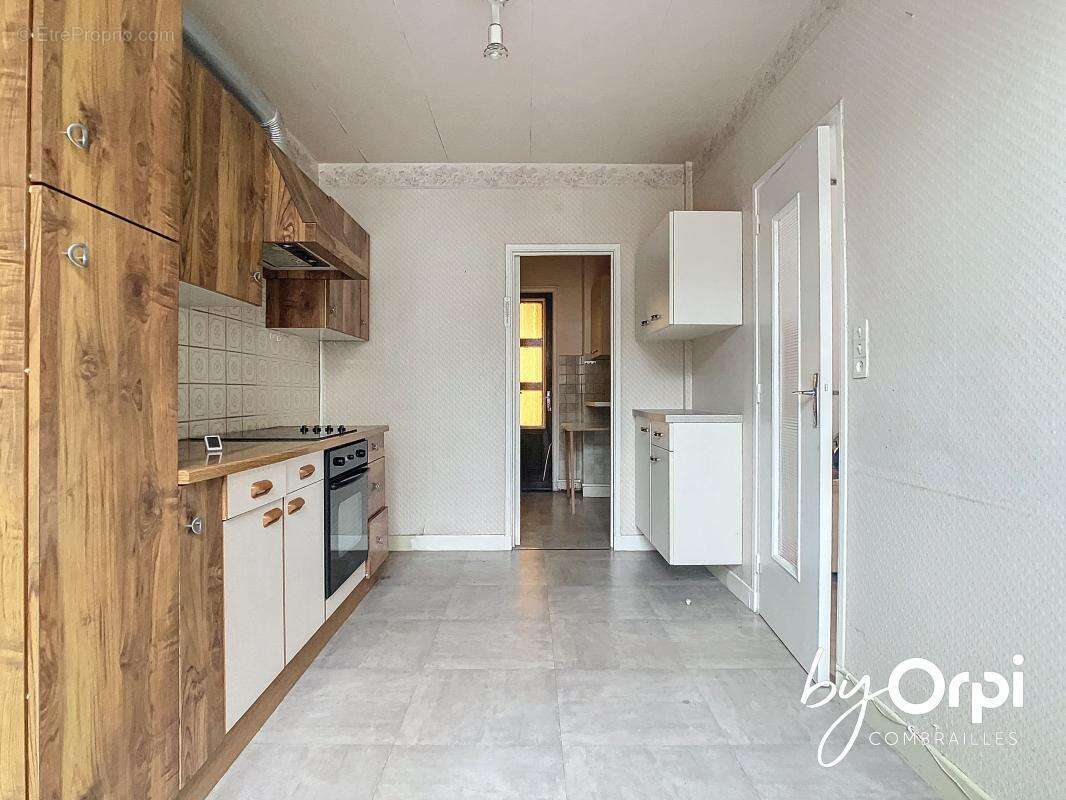 Maison à SAINT-GERVAIS-D&#039;AUVERGNE