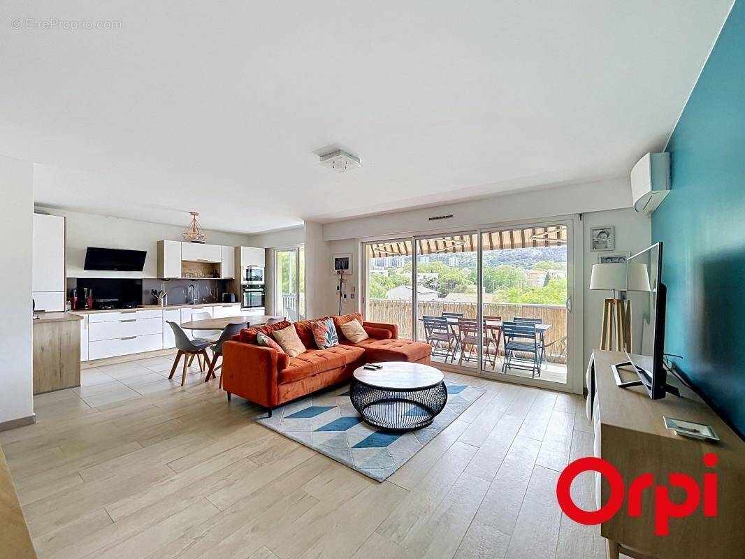 Appartement à MARSEILLE-8E