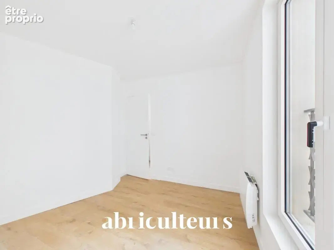 Charmant Appartement T2 rénové avec prestations de qualité dans le 18ème arrondissement - photo 15