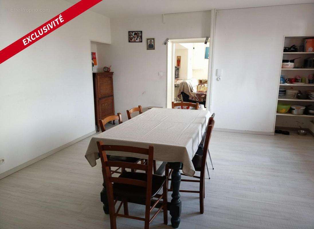Appartement à CHAMPAGNOLLES