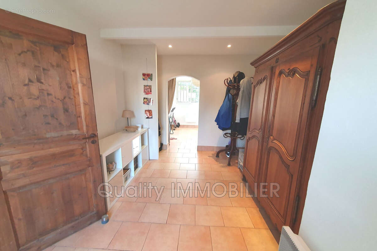 Appartement à LE CANNET