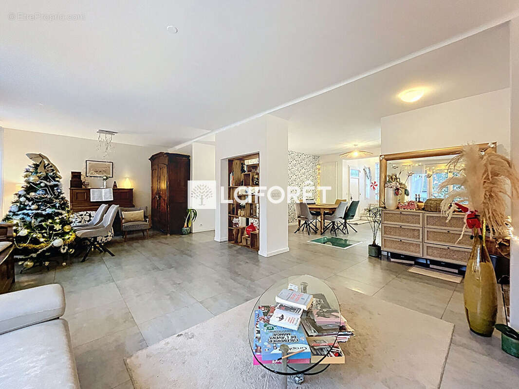 Maison à LE VESINET