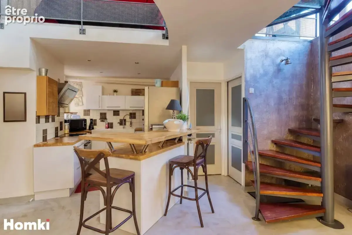 Appartement T5 de 167 m²- LYON 8ᵉ (Secteur Mairie du 8ᵉ / Maison de la Danse) - photo 2